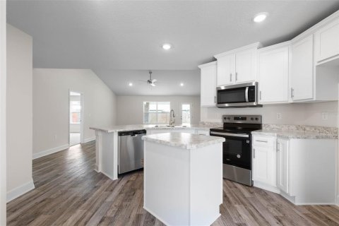 House in Palm Coast, Florida 4 bedrooms, 180.14 sq.m. № 1543565 - photo 12