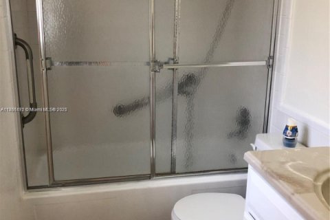 Купить кондоминиум в Холливуд, Флорида 2 спальни, 86.4м2, № 1962771 - фото 8