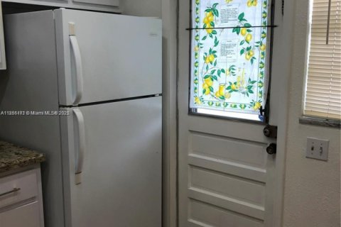 Купить кондоминиум в Холливуд, Флорида 2 спальни, 86.4м2, № 1962771 - фото 5