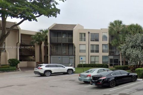 Condo in Tamarac, Florida, 2 bedrooms  № 2066313