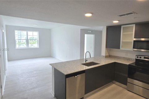 Condo in Orlando, Florida, 3 bedrooms  № 2077576