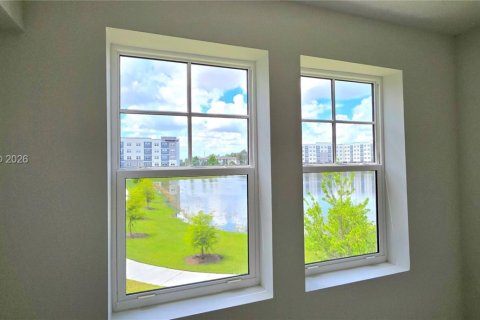 Condo in Orlando, Florida, 3 bedrooms  № 2077576 - photo 21