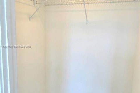 Condo in Orlando, Florida, 3 bedrooms  № 2077576 - photo 23