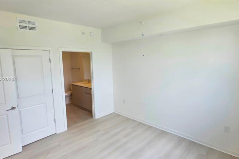 Condo in Orlando, Florida, 3 bedrooms  № 2077576 - photo 16
