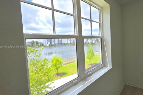 Condo in Orlando, Florida, 3 bedrooms  № 2077576 - photo 22