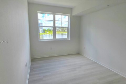 Condo in Orlando, Florida, 3 bedrooms  № 2077576 - photo 11