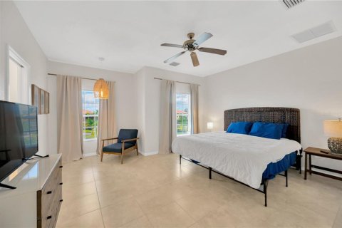 House in Apollo Beach, Florida 5 bedrooms, 273.13 sq.m. № 1662210 - photo 20