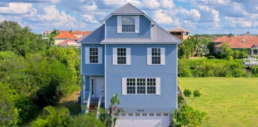House in Apollo Beach, Florida 5 bedrooms, 273.13 sq.m. № 1662210