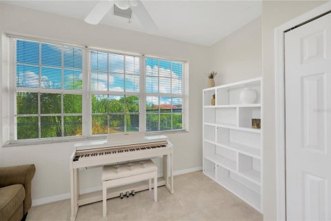 House in Apollo Beach, Florida 5 bedrooms, 273.13 sq.m. № 1662210 - photo 17