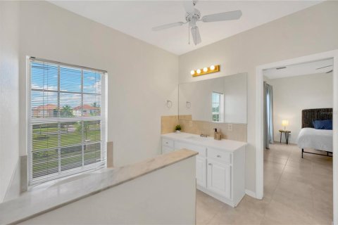 House in Apollo Beach, Florida 5 bedrooms, 273.13 sq.m. № 1662210 - photo 21