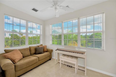 House in Apollo Beach, Florida 5 bedrooms, 273.13 sq.m. № 1662210 - photo 16
