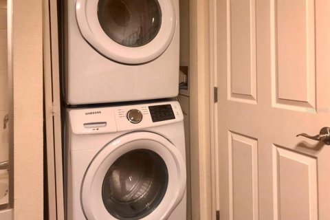 Townhouse in Kissimmee, Florida 3 bedrooms, 120.77 sq.m. № 1849500 - photo 15