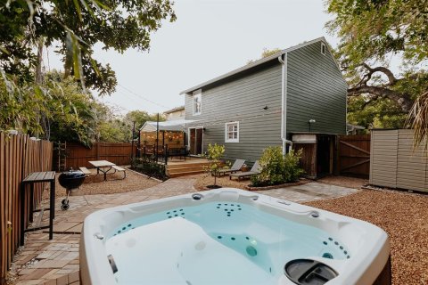 Casa en venta en Sarasota, Florida, 4 dormitorios, 124.86 m2 № 1899159 - foto 1