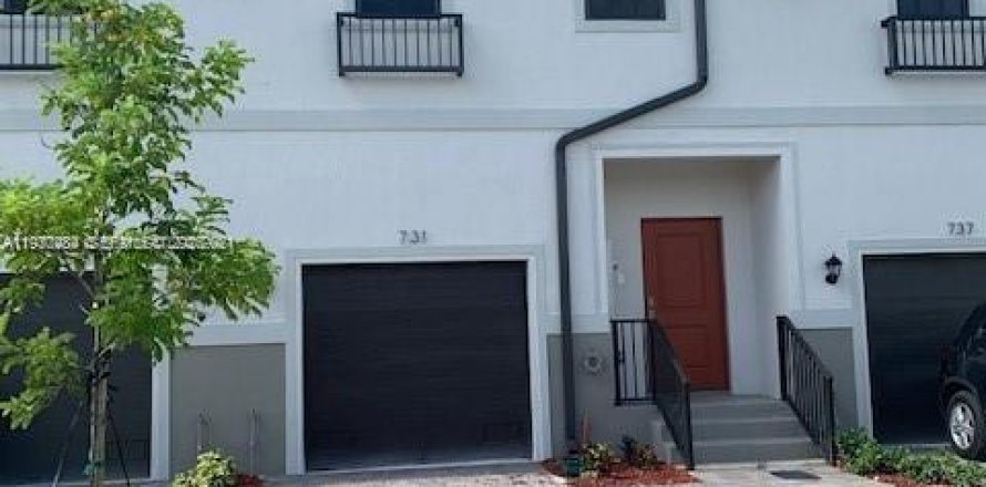 Таунхаус в Флорида-Сити, Флорида 3 спальни, 136.19м2 № 1989213