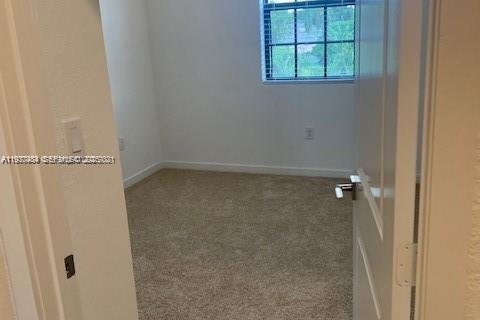 Снять в аренду таунхаус в Флорида-Сити, Флорида 3 спальни, 136.19м2, № 1989213 - фото 10