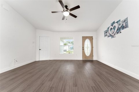 House in Summerfield, Florida 3 bedrooms, 127.83 sq.m. № 1876751 - photo 6