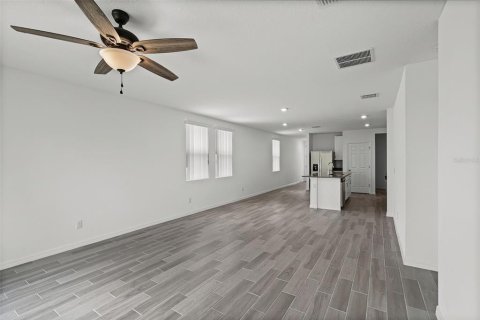 House in Leesburg, Florida 4 bedrooms, 157.93 sq.m. № 1844867 - photo 8