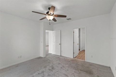 House in Leesburg, Florida 4 bedrooms, 157.93 sq.m. № 1844867 - photo 10