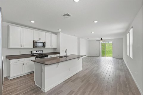 House in Leesburg, Florida 4 bedrooms, 157.93 sq.m. № 1844867 - photo 3