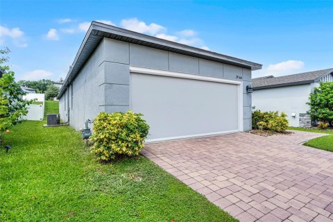 House in Leesburg, Florida 4 bedrooms, 157.93 sq.m. № 1844867 - photo 2