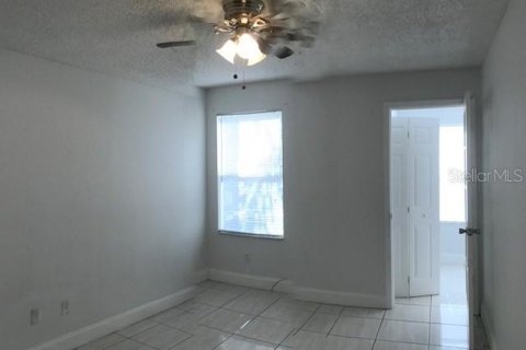 Condo in Orlando, Florida, 1 bedroom  № 2369356 - photo 3