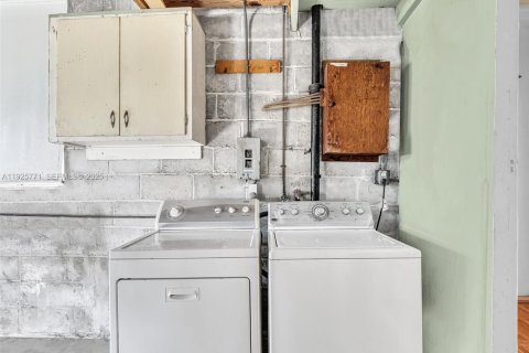 Снять в аренду виллу или дом в Майами-Бич, Флорида 3 спальни, 219.53м2, № 1984420 - фото 20