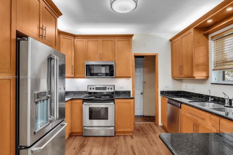 Снять в аренду виллу или дом в Майами-Бич, Флорида 3 спальни, 219.53м2, № 1984420 - фото 13