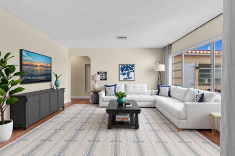 Снять в аренду виллу или дом в Майами-Бич, Флорида 3 спальни, 219.53м2, № 1984420 - фото 9