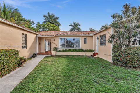 Снять в аренду виллу или дом в Майами-Бич, Флорида 3 спальни, 219.53м2, № 1984420 - фото 5