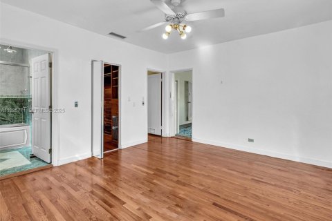 Снять в аренду виллу или дом в Майами-Бич, Флорида 3 спальни, 219.53м2, № 1984420 - фото 23