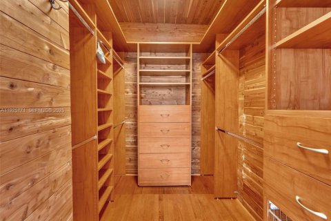 Снять в аренду виллу или дом в Майами-Бич, Флорида 3 спальни, 219.53м2, № 1984420 - фото 28