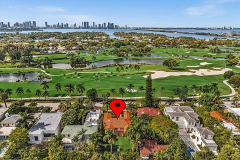 Снять в аренду виллу или дом в Майами-Бич, Флорида 3 спальни, 219.53м2, № 1984420 - фото 2
