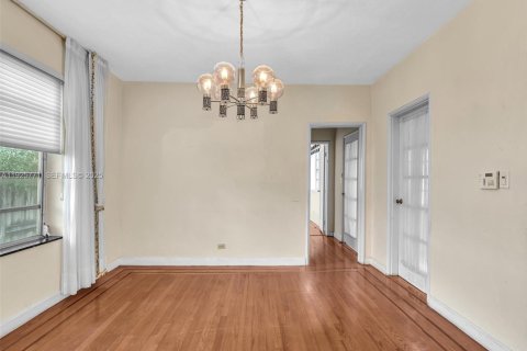 Снять в аренду виллу или дом в Майами-Бич, Флорида 3 спальни, 219.53м2, № 1984420 - фото 18