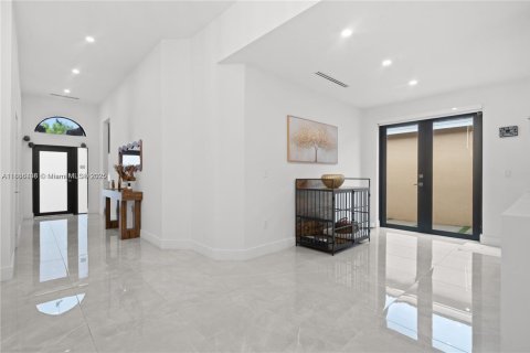 Villa ou maison à louer à Miami, Floride: 4 chambres, 212.47 m2 № 1933259 - photo 15