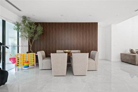 Villa ou maison à louer à Miami, Floride: 4 chambres, 212.47 m2 № 1933259 - photo 8
