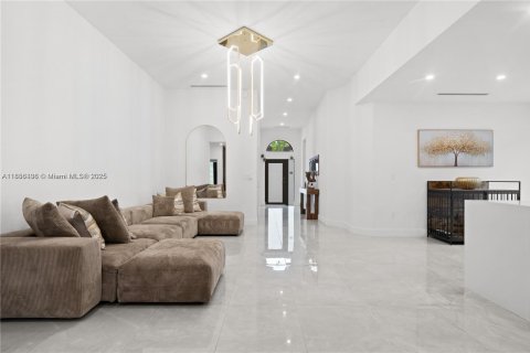 Villa ou maison à louer à Miami, Floride: 4 chambres, 212.47 m2 № 1933259 - photo 4