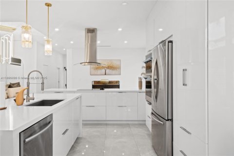 Villa ou maison à louer à Miami, Floride: 4 chambres, 212.47 m2 № 1933259 - photo 18