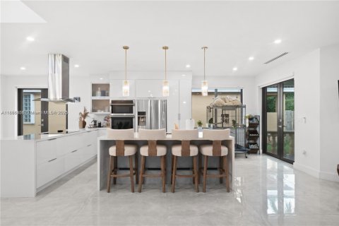 Villa ou maison à louer à Miami, Floride: 4 chambres, 212.47 m2 № 1933259 - photo 10