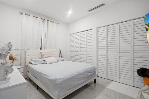 Villa ou maison à louer à Miami, Floride: 4 chambres, 212.47 m2 № 1933259 - photo 29