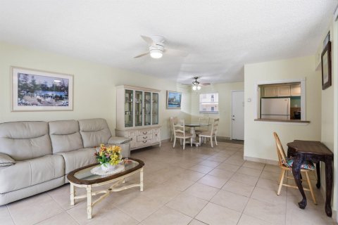 Copropriété à vendre à Palm Springs, Floride: 1 chambre, 83.61 m2 № 2248381 - photo 10