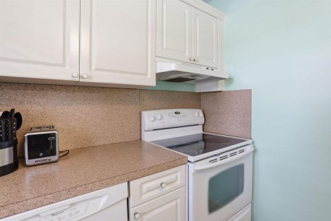 Copropriété à vendre à Palm Springs, Floride: 1 chambre, 83.61 m2 № 2248381 - photo 14