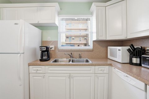 Copropriété à vendre à Palm Springs, Floride: 1 chambre, 83.61 m2 № 2248381 - photo 16