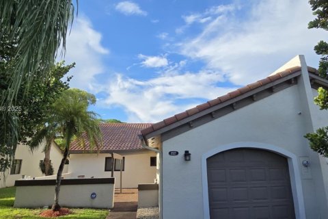 Townhouse in Miami, Florida 3 bedrooms, 138.61 sq.m. № 1923963 - photo 6