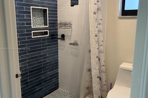 Townhouse in Miami, Florida 3 bedrooms, 138.61 sq.m. № 1923963 - photo 16