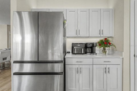 House in Wesley Chapel, Florida 5 bedrooms, 229.47 sq.m. № 2232509 - photo 9