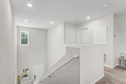 House in Wesley Chapel, Florida 5 bedrooms, 229.47 sq.m. № 2232509 - photo 17