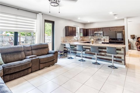 House in Homestead, Florida 4 bedrooms, 258.27 sq.m. № 1986988 - photo 4