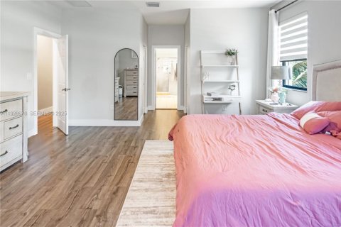 House in Homestead, Florida 4 bedrooms, 258.27 sq.m. № 1986988 - photo 9