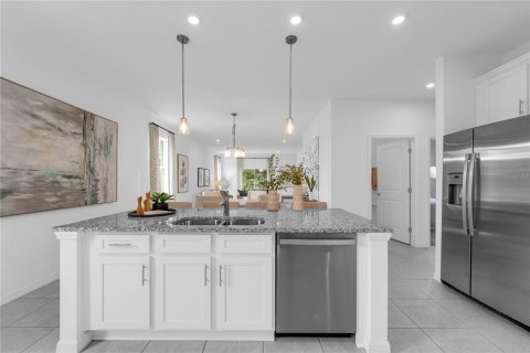 House in Cocoa, Florida 3 bedrooms, 149.02 sq.m. № 1917211 - photo 3