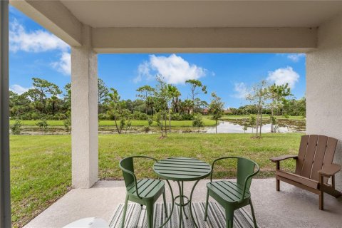 House in Cocoa, Florida 3 bedrooms, 149.02 sq.m. № 1917211 - photo 17